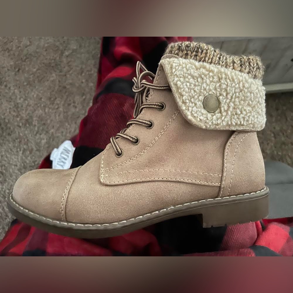 Cliffs by White Mountain
Duena Hiker Boots - Picture 3 of 6